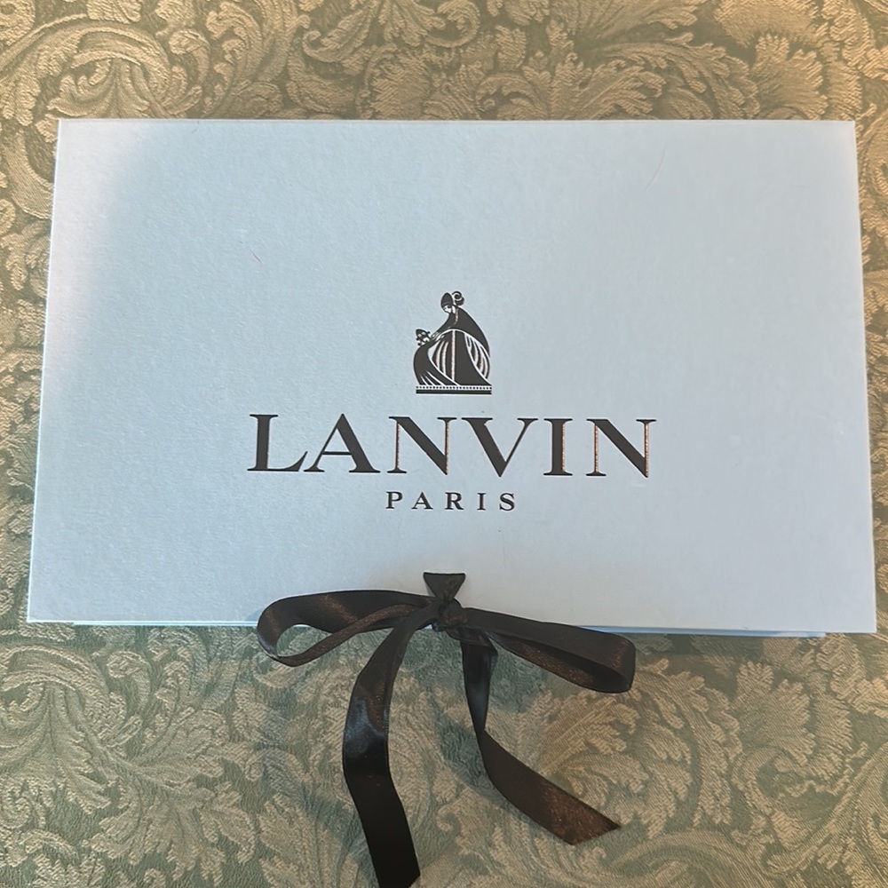 Beautiful new LANVIN necklace with pearls.